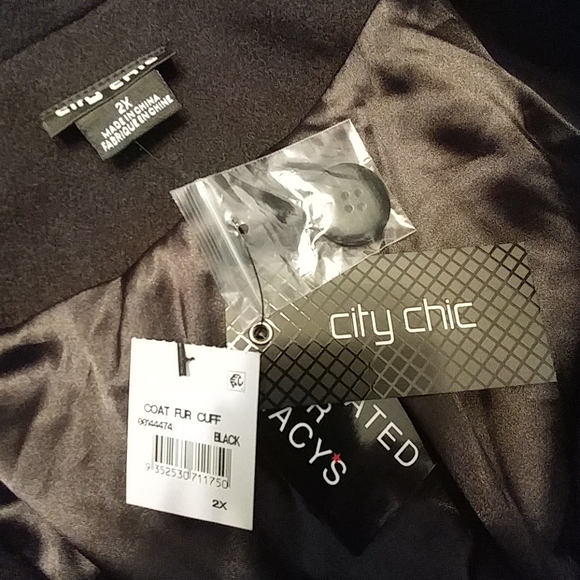 City Chic  Faux Fur Cuff Long Dress Coat Sz 2X - Picture 5 of 5